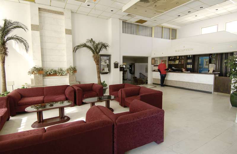 Crown Resorts Henipa Larnaca Exteriör bild