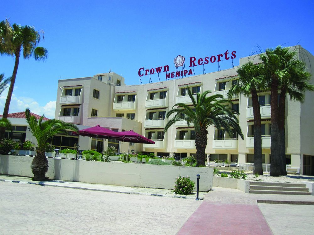 Crown Resorts Henipa Larnaca Exteriör bild